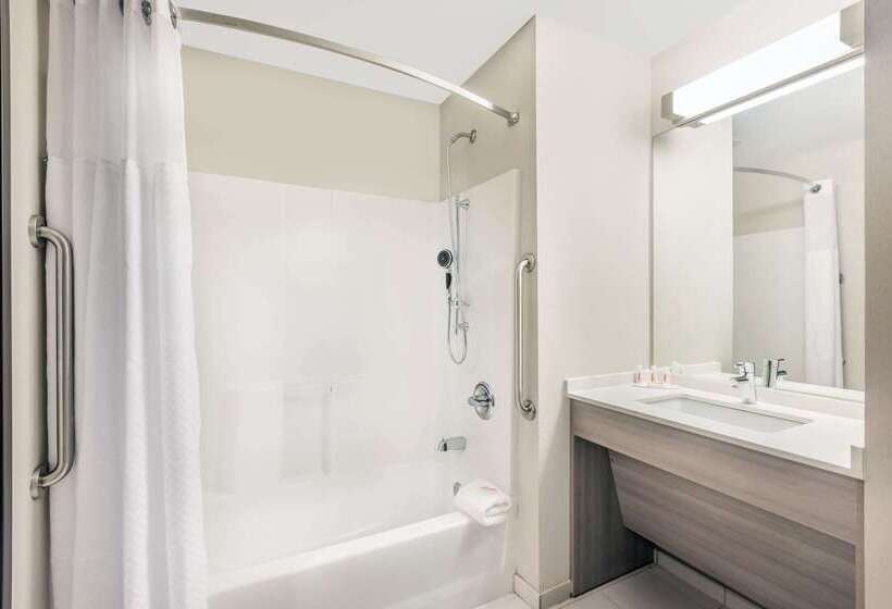 Microtel Inn & Suites By Wyndham Perry