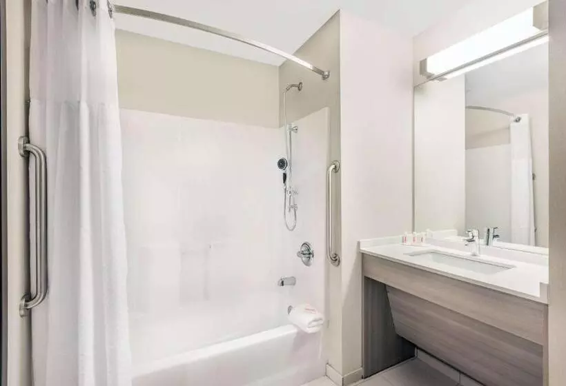 Microtel Inn & Suites By Wyndham Perry