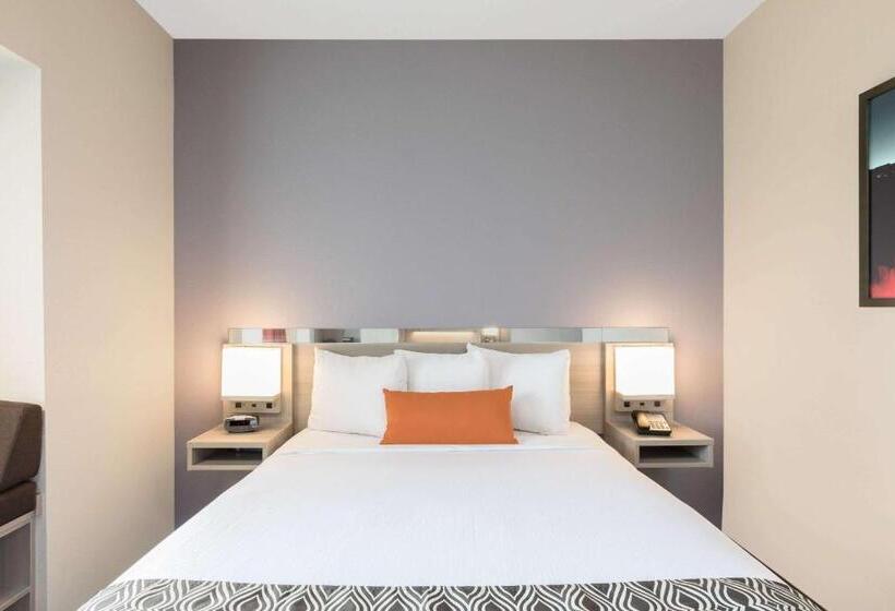 Microtel Inn & Suites By Wyndham Perry