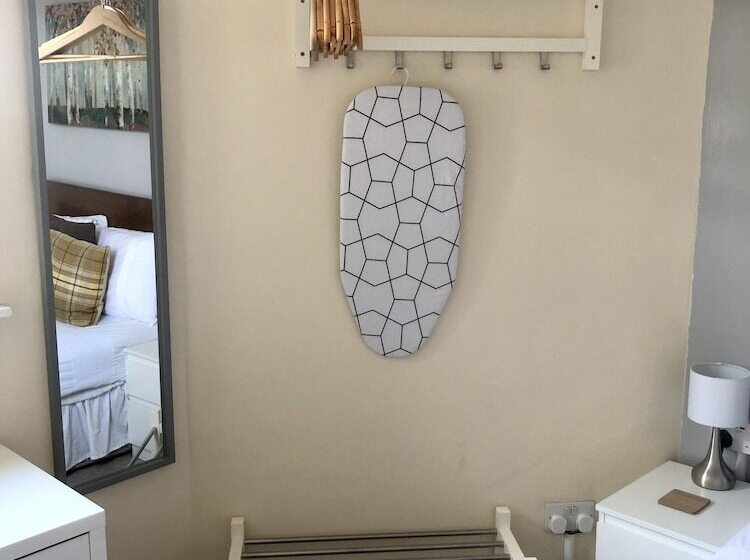 펜션 Number 19 Guest House   4 Miles From Barrow In Furness   1 Mile From Safari Zoo