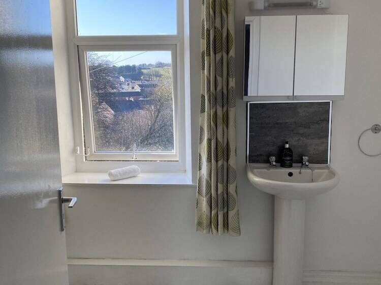 펜션 Number 19 Guest House   4 Miles From Barrow In Furness   1 Mile From Safari Zoo