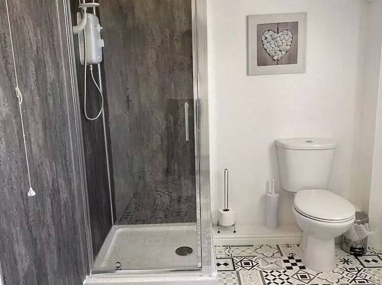 Majatalo Number 19 Guest House   4 Miles From Barrow In Furness   1 Mile From Safari Zoo