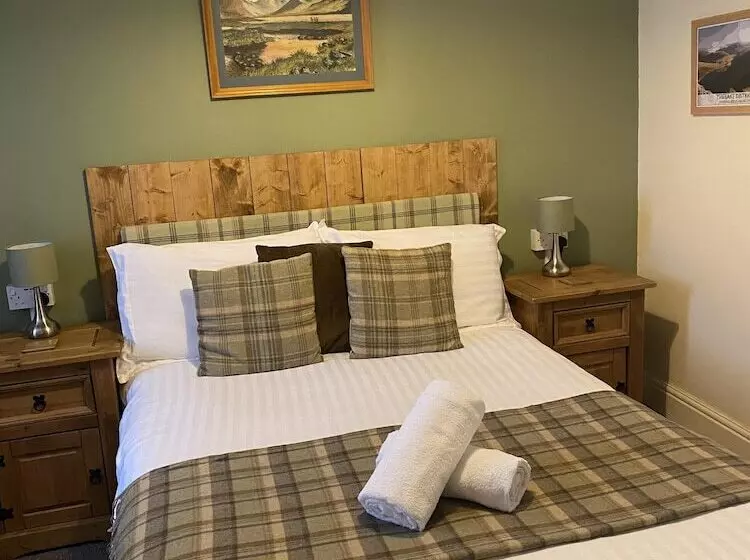 Majatalo Number 19 Guest House   4 Miles From Barrow In Furness   1 Mile From Safari Zoo