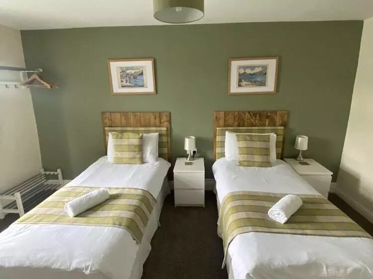 Majatalo Number 19 Guest House   4 Miles From Barrow In Furness   1 Mile From Safari Zoo