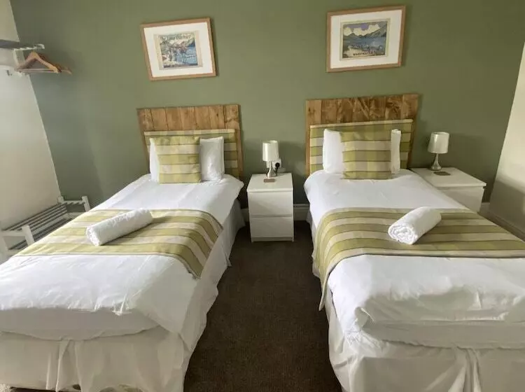 Majatalo Number 19 Guest House   4 Miles From Barrow In Furness   1 Mile From Safari Zoo