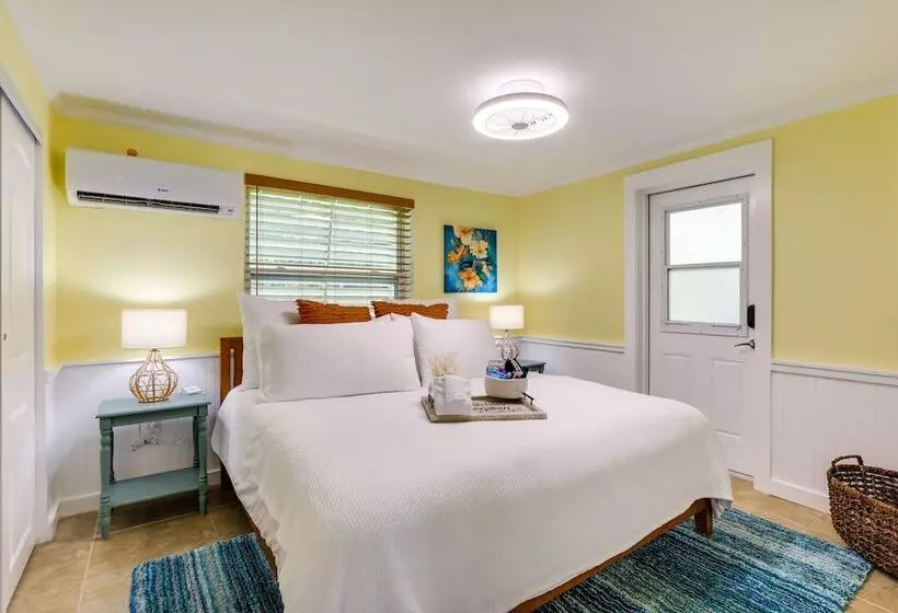 Bradenton Vacation Rental: Gas Grill & Water Views