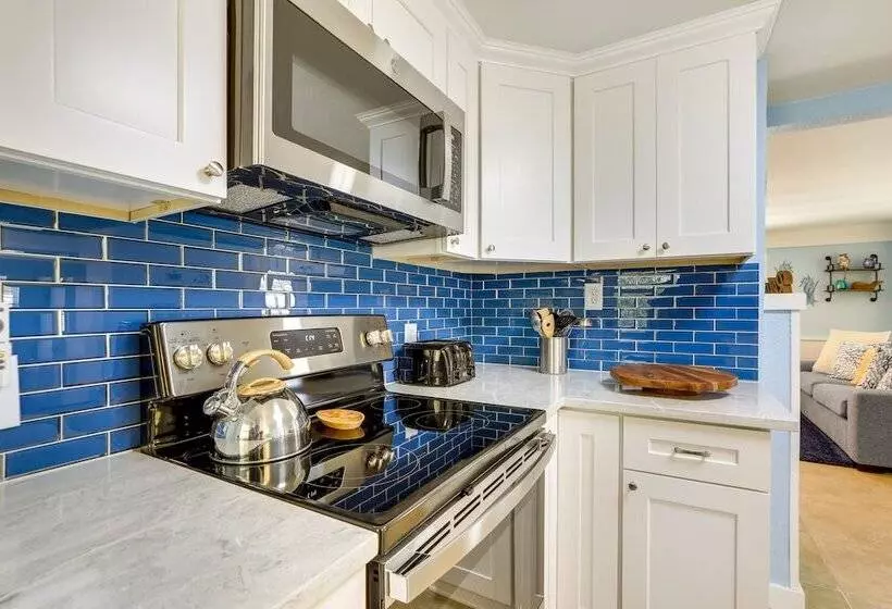 Bradenton Vacation Rental: Gas Grill & Water Views