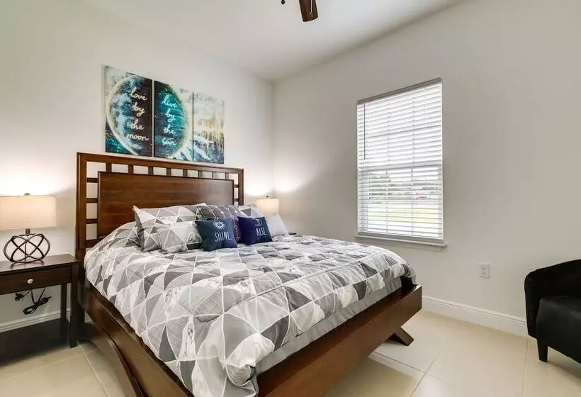 Bright, Pet Friendly Home: 16 Mi To Downtown Ocala