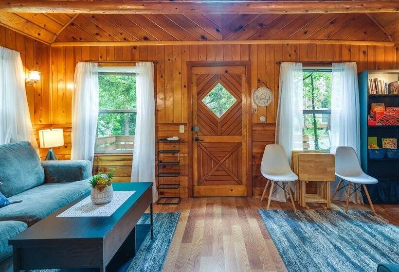 Fire Pit, Deck & Grill: Cozy Twain Harte Cabin!