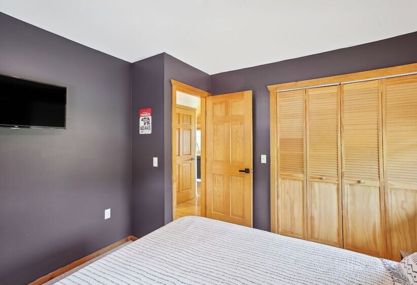 Crystal Lake Vacation Rental, 3 Mi To Betsie River