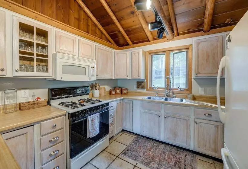 Delton Oasis Retreat W/ Lake Views & Deck!