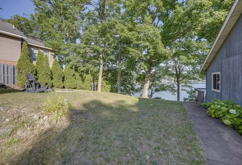 Delton Oasis Retreat W/ Lake Views & Deck!