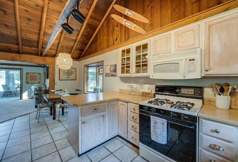 Delton Oasis Retreat W/ Lake Views & Deck!