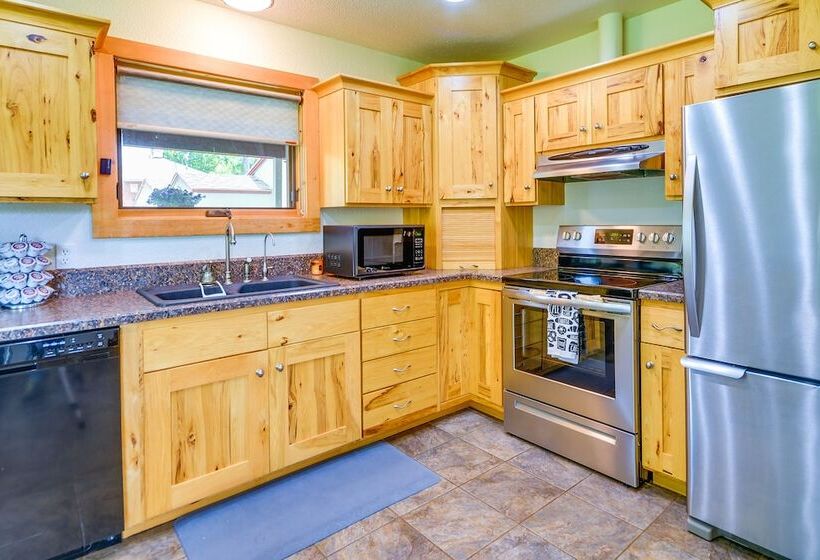 Dog Friendly Red Lodge Home W/ On Site Pond!