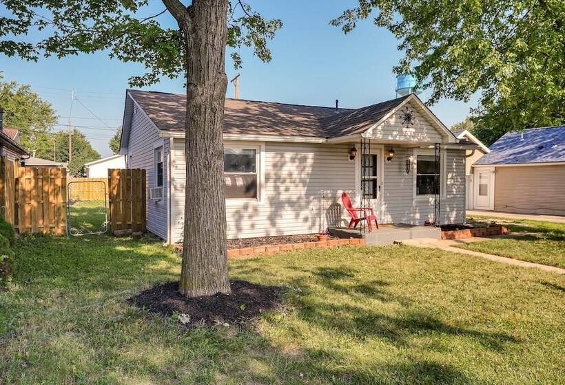 Downtown Russells Point Cottage Near Indian Lake!