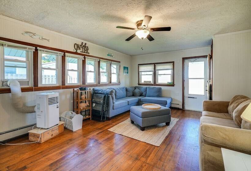 Downtown Russells Point Cottage Near Indian Lake!