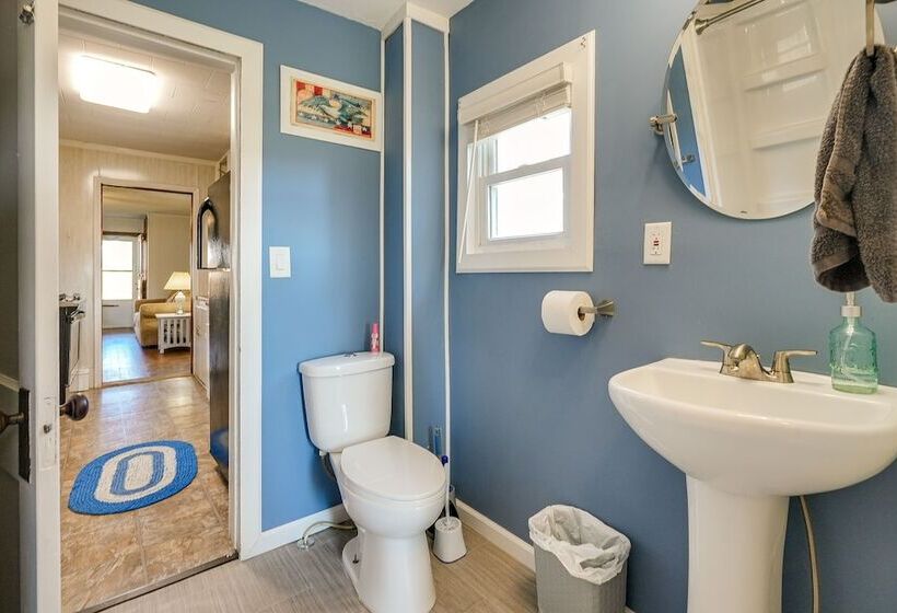 Downtown Russells Point Cottage Near Indian Lake!