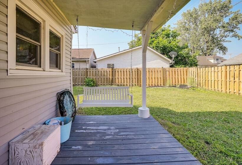 Downtown Russells Point Cottage Near Indian Lake!