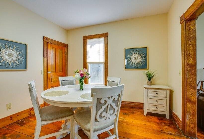 Downtown Traverse City Home Walk To Beaches!