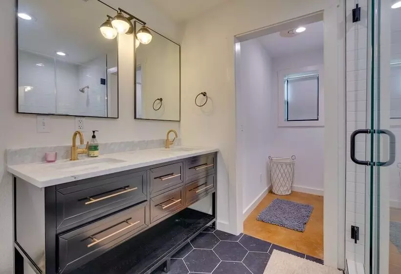 Getaway W/ Fire Pit ~ 5 Mi To Pedernales River!