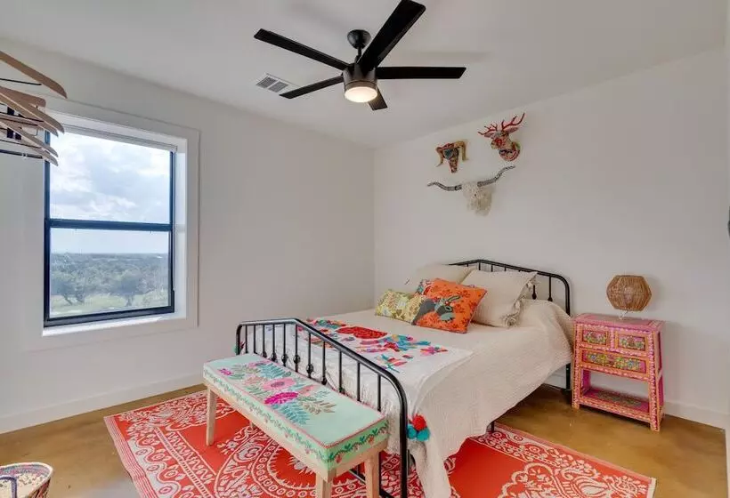 Getaway W/ Fire Pit ~ 5 Mi To Pedernales River!