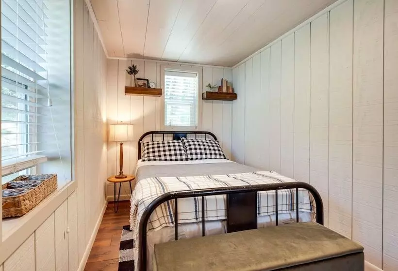 Eagle River Retreat Near Dam Lake W/ Boat Dock!