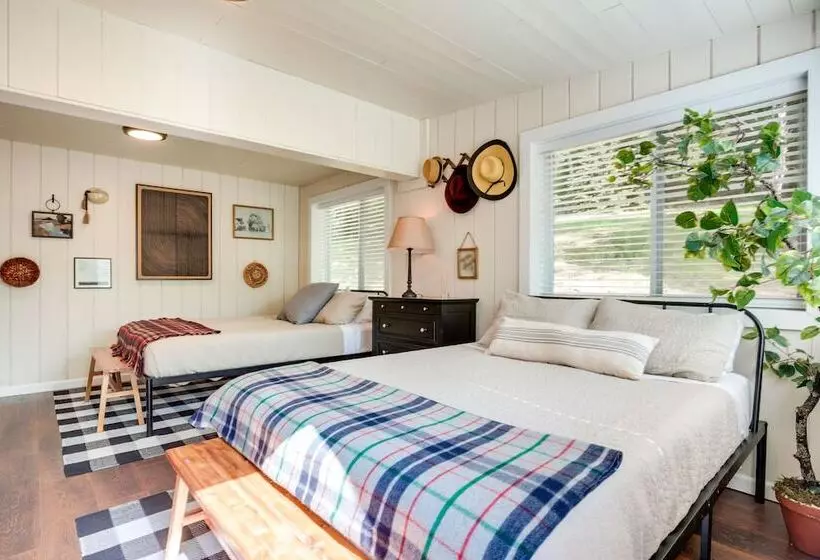 Eagle River Retreat Near Dam Lake W/ Boat Dock!