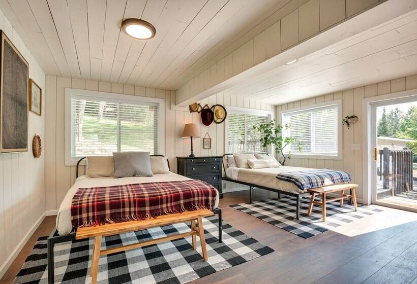 Eagle River Retreat Near Dam Lake W/ Boat Dock!