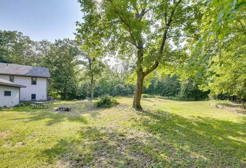 Faribault Home W/ Deck Near Cedar Lake Boat Ramp!