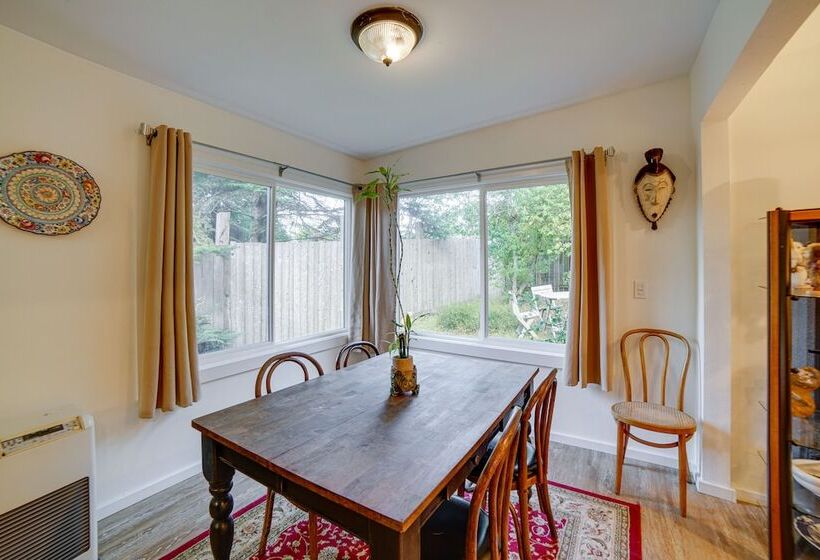 Fort Bragg  Secret Garden  Cabin W/ Hot Tub, Views