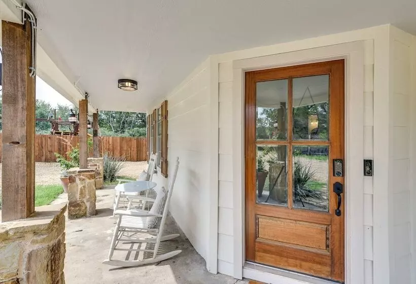 Gorgeous Palo Pinto Home W/ Private Hot Tub!