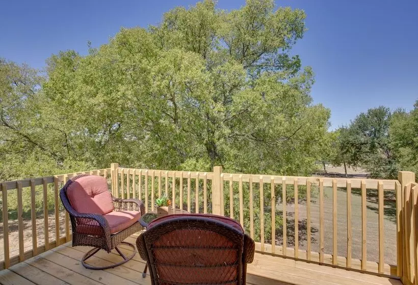 Gorgeous Royse City Retreat W/ Front Porch & Pond!