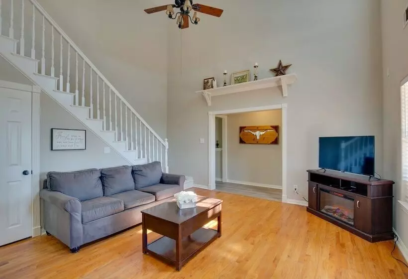 Gorgeous Royse City Retreat W/ Front Porch & Pond!