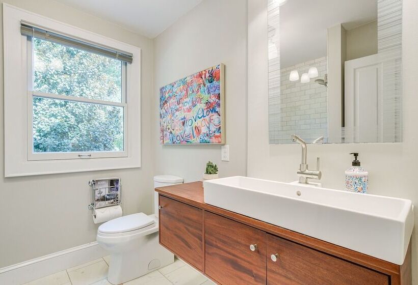 Historic & Charming Pittsboro Home W/ Fireplaces