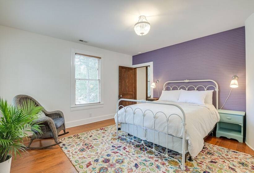 Historic & Charming Pittsboro Home W/ Fireplaces