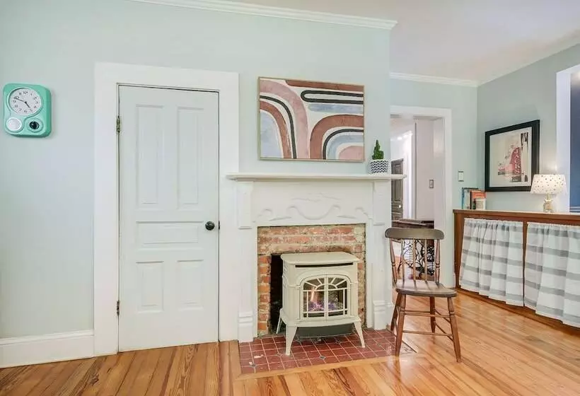 Historic & Charming Pittsboro Home W/ Fireplaces