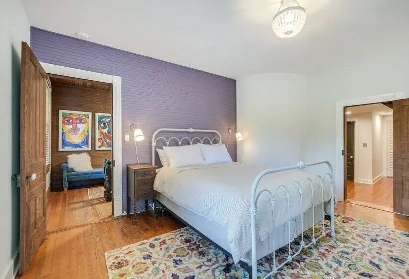 Historic & Charming Pittsboro Home W/ Fireplaces