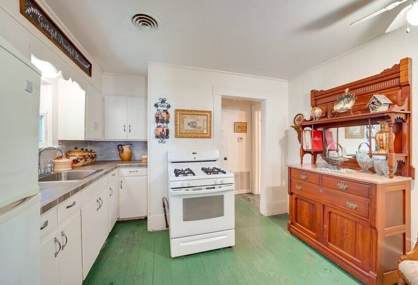 Historic Fort Smith Cottage < 1 Mi To Downtown!