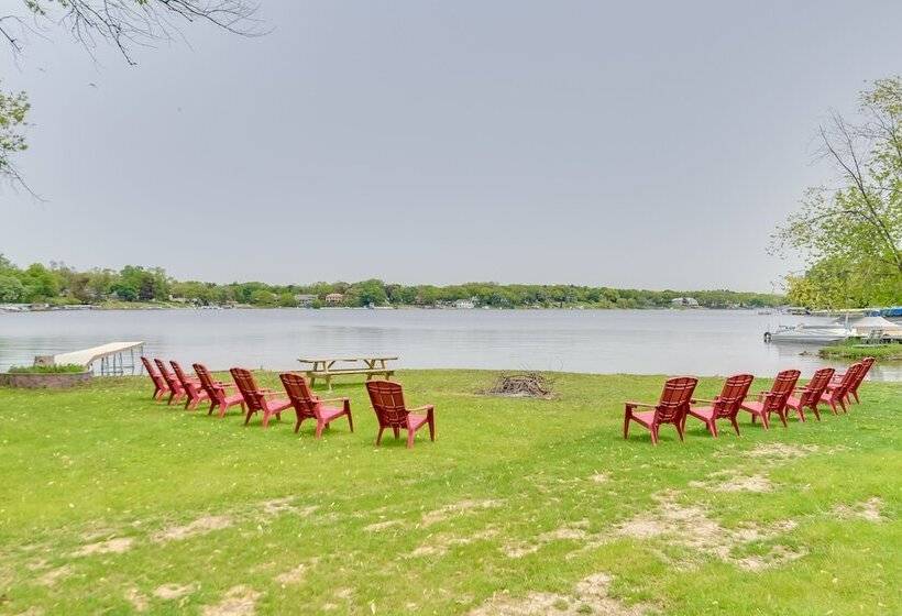 Pistakee Lake Estate W/ Boat Dock & Launch!
