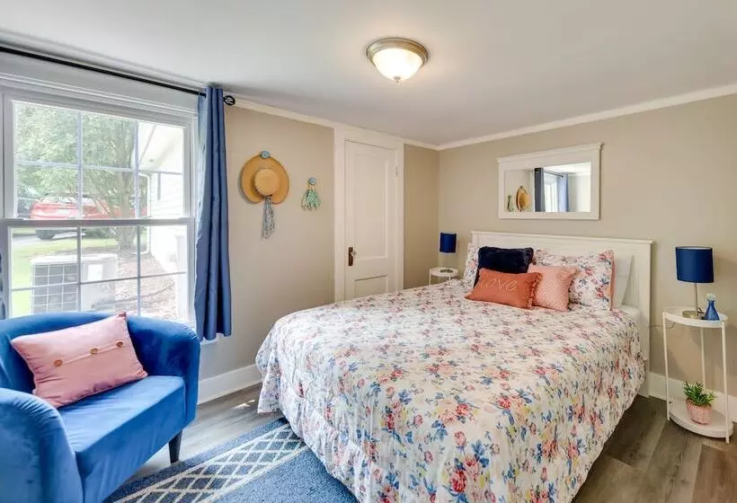 Pistakee Lake Estate W/ Boat Dock & Launch!