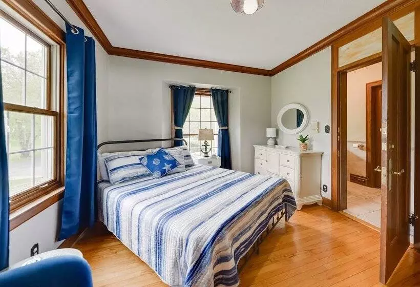 Pistakee Lake Estate W/ Boat Dock & Launch!