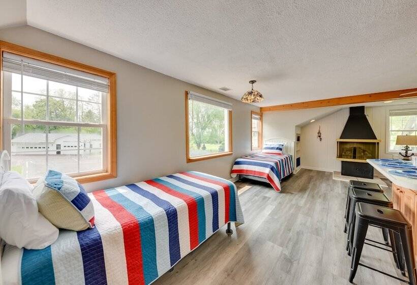 Pistakee Lake Estate W/ Boat Dock & Launch!