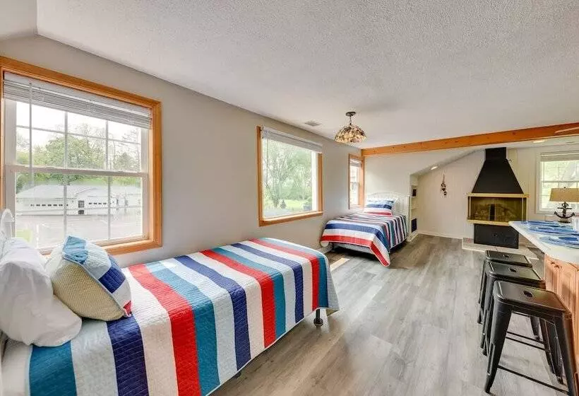 Pistakee Lake Estate W/ Boat Dock & Launch!