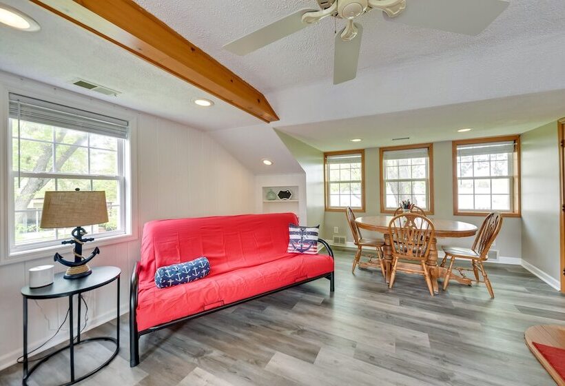 Pistakee Lake Estate W/ Boat Dock & Launch!