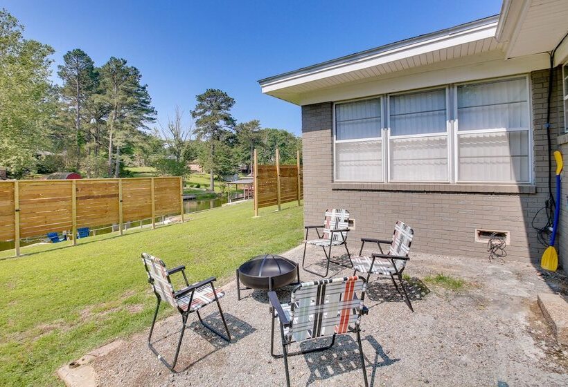 Lake Hamilton Home: 5 Mi To Hot Springs!