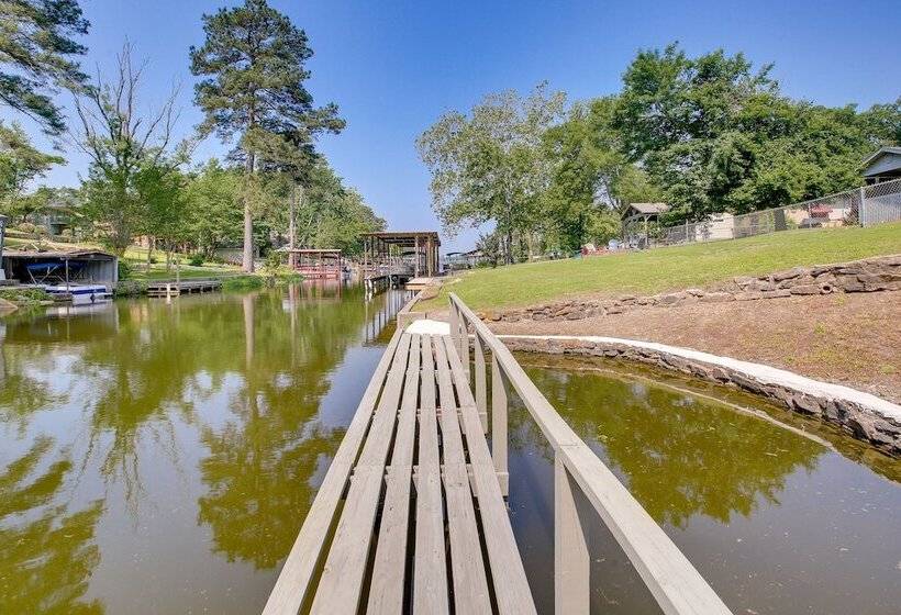 Lake Hamilton Home: 5 Mi To Hot Springs!