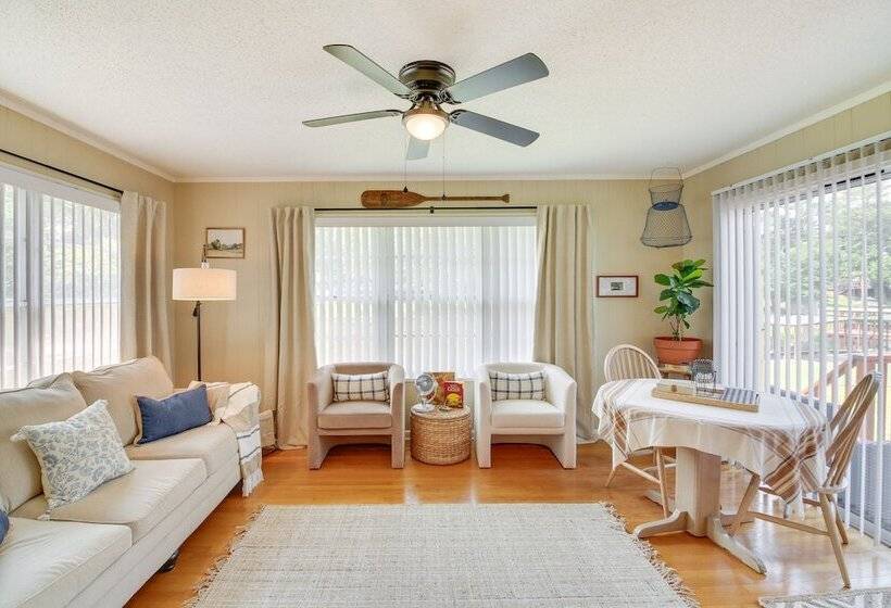 Lake Hamilton Home: 5 Mi To Hot Springs!