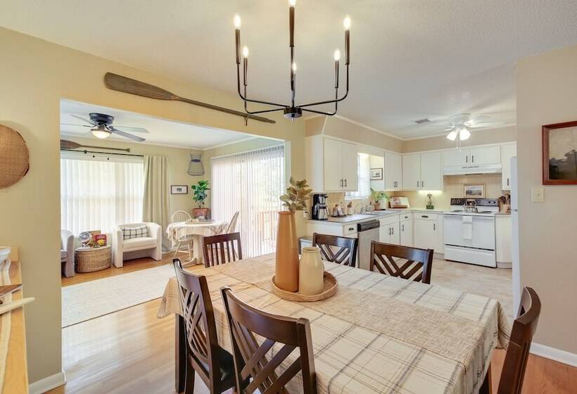 Lake Hamilton Home: 5 Mi To Hot Springs!