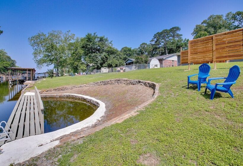 Lake Hamilton Home: 5 Mi To Hot Springs!