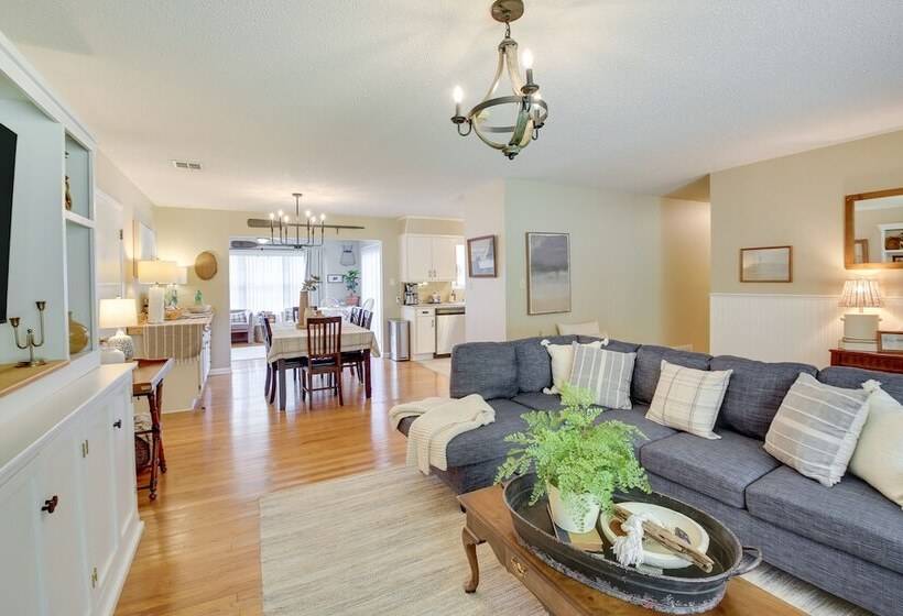 Lake Hamilton Home: 5 Mi To Hot Springs!